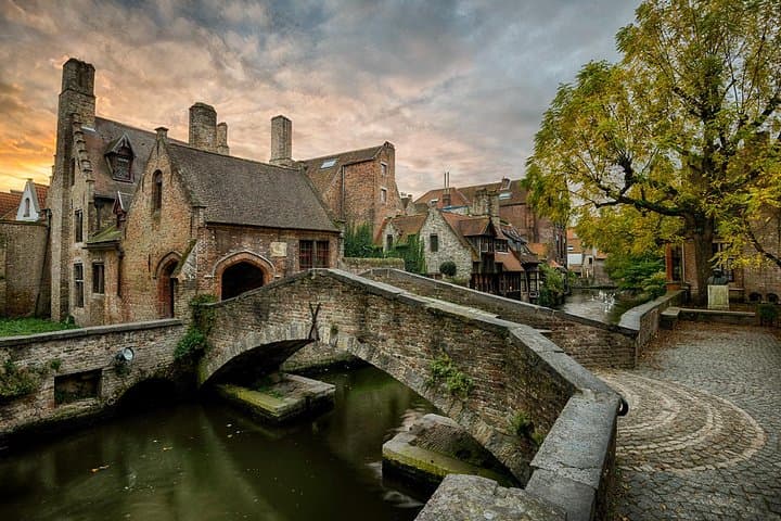 Essential Brugge Photo Tour: 3-Hour Private City Photography Workshop photo 3