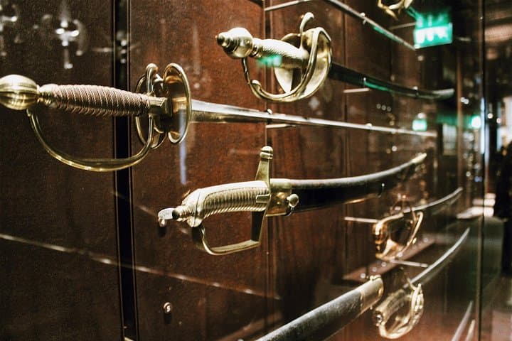 Skip-the-Line Les Invalides World War Museum Semi‑Private Guided Tour — Paris photo 5