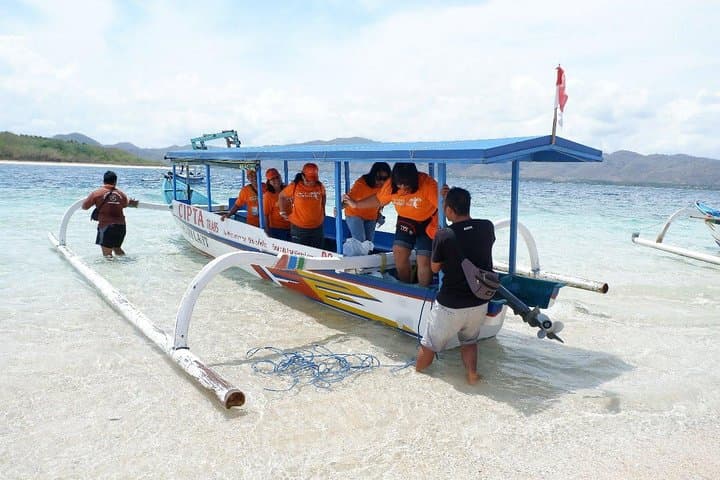 3-Day Lombok & Gili Island Snorkel Hopping from Bali: Boats, Beaches, and Reefs photo 2