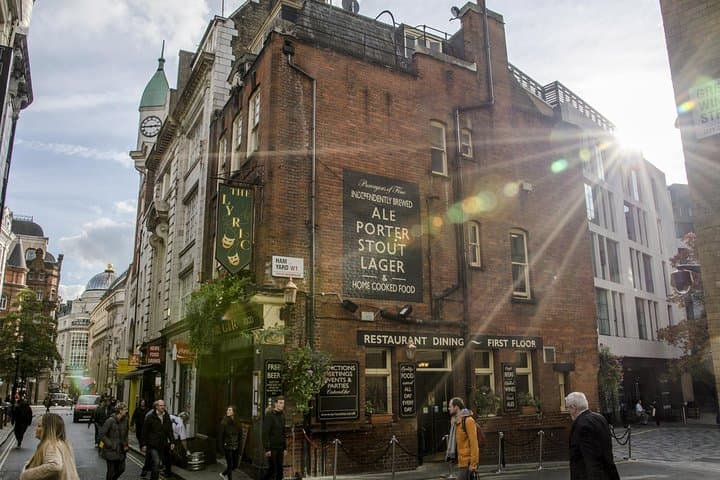 Soho Walking Tour: Piccadilly Circus to Chinatown Small-Group Guided Experience
