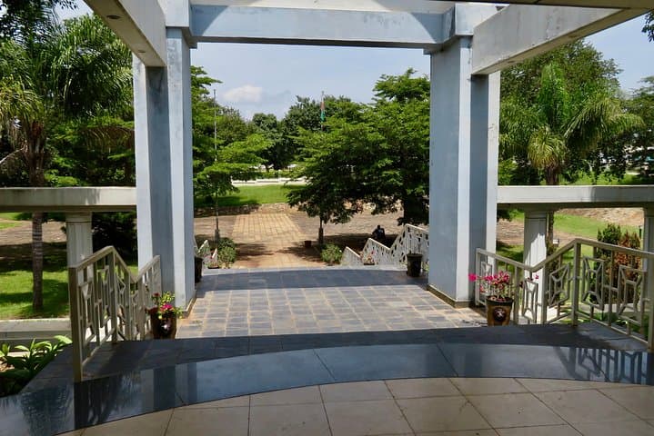 Full-Day Lilongwe City Tour: Markets, Memorials & Wildlife Centre photo 3