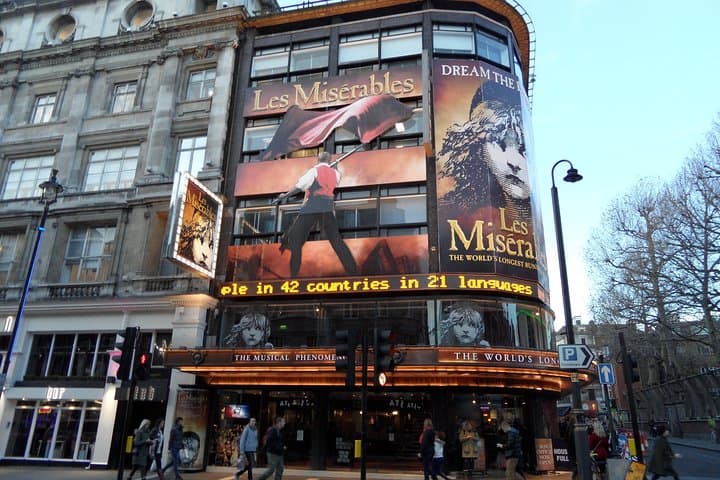 soho-evening-private-walking-tour-central-london-bars-history