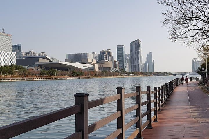 Private Busan Tailored Tour — Food, Design, History & Coastal Views photo 2