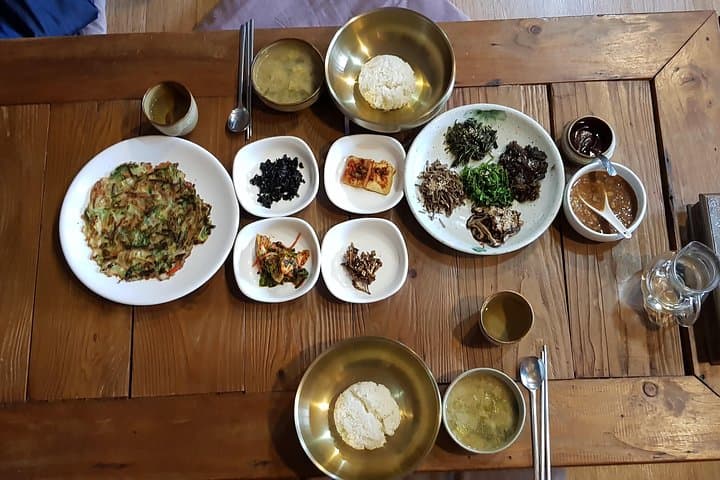 Private Busan Tailored Tour — Food, Design, History & Coastal Views photo 4