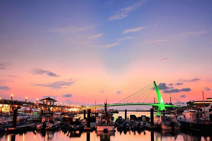 Taipei North Coast & Tamsui Day Trip: Yehliu Geopark, Tamsui Wharf and Shilin Night Market photo 2