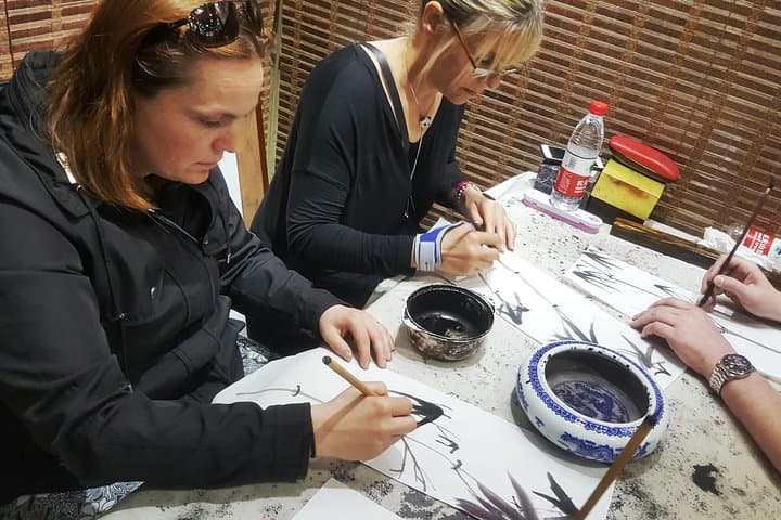 Cultural Chengdu In-Depth: Taichi, Calligraphy & Tea at People's Park photo 5