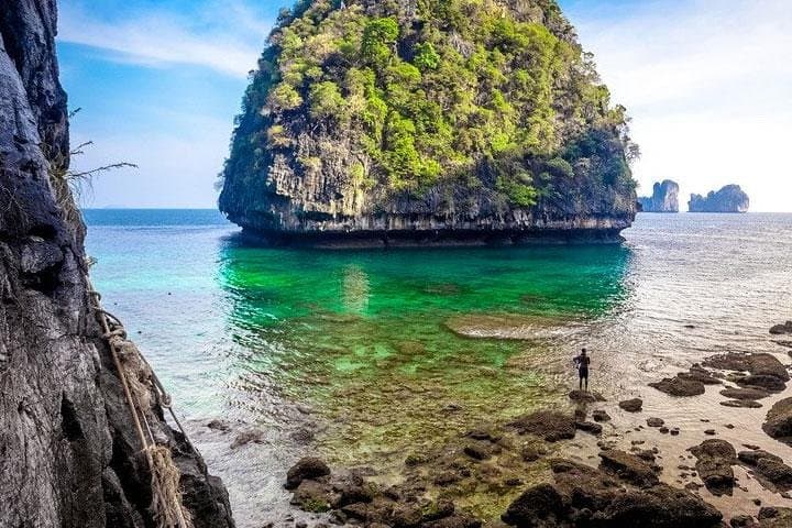 Sunrise Phi Phi Island Speed Boat Private Tour: Maya Bay, Bamboo Island & Snorkel photo 4