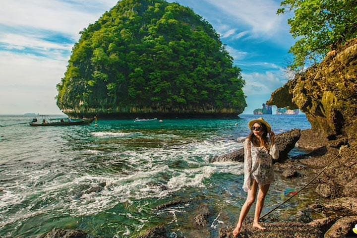 Sunrise Phi Phi Island Speed Boat Private Tour: Maya Bay, Bamboo Island & Snorkel photo 2