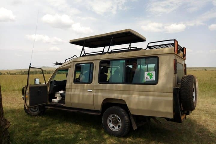 Ngorongoro Crater Full-Day Safari from Arusha — Wildlife, Geology & Practical Guide photo 2