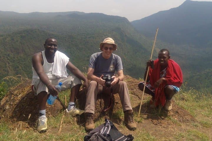 Ngorongoro Crater Full-Day Safari from Arusha — Wildlife, Geology & Practical Guide photo 5
