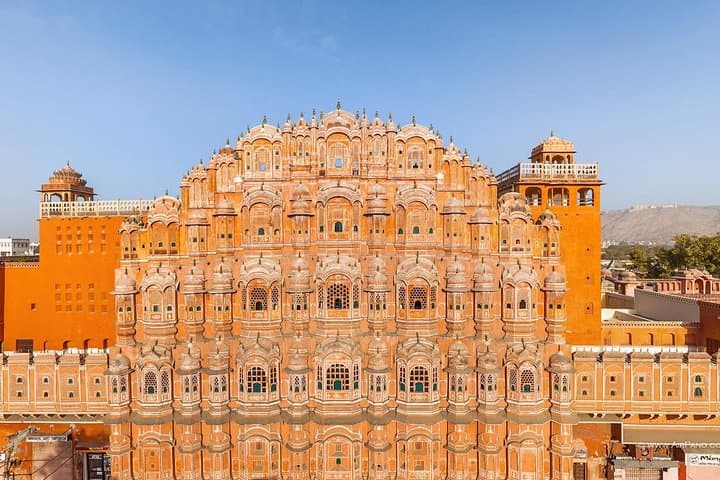 Private Jaipur Sightseeing: Amber Fort, Jal Mahal & City Palace in a Day photo 4