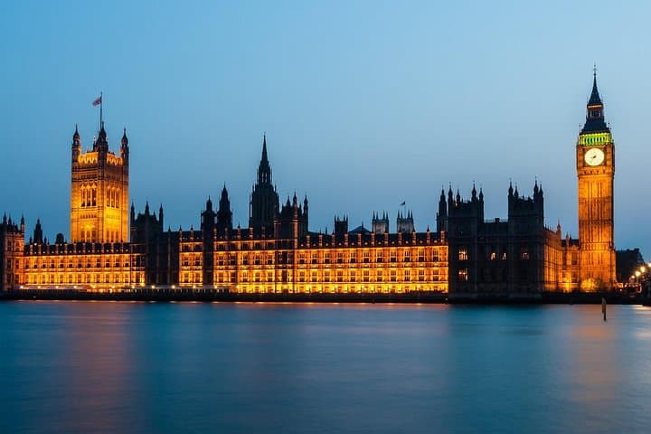 Heathrow Layover Private Walking Tour of London — Half or Full Day Highlights photo 3