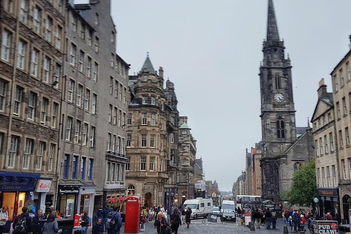 Edinburgh Old Town Historical and South Bridge Vaults Tour photo 3