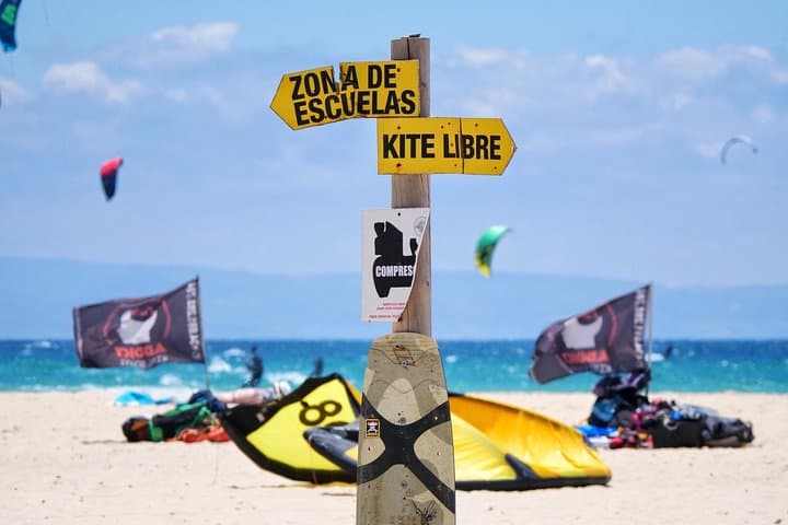 Private kiteboarding lessons on Los Lances beach, Tarifa — 1-on-1 kitesurfing coaching photo 3