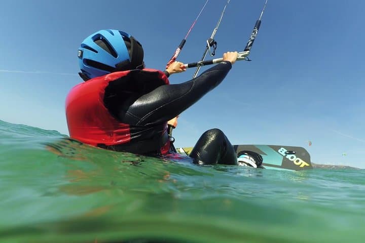 Private kiteboarding lessons on Los Lances beach, Tarifa — 1-on-1 kitesurfing coaching photo 4
