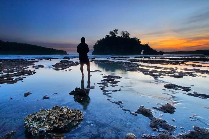 Full-Day West Nusa Penida Snorkel & Kelingking Beach Tour photo 2