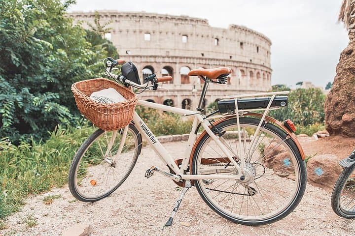 Rome by Bike: Highlights, Street Food & Private Guided Tour photo 2