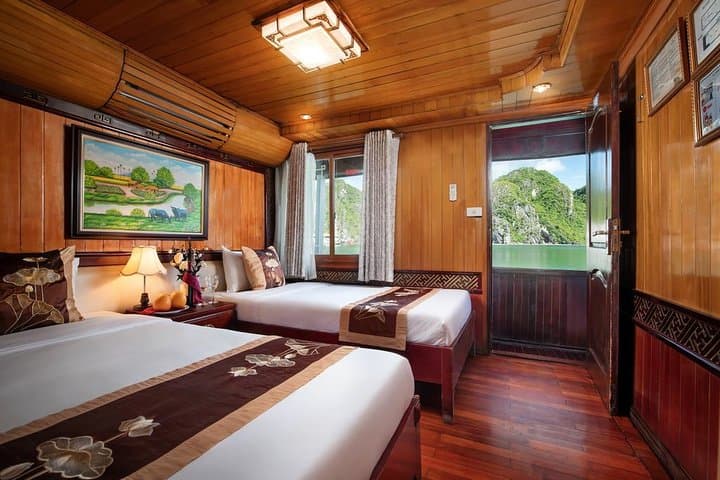 Budget 2-Day Halong Bay Cruise: Limestone Karsts, Caves & Kayaking photo 5