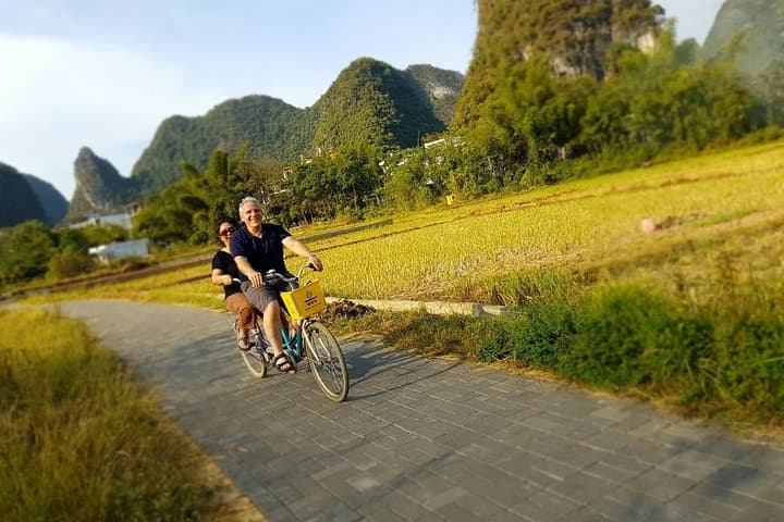 Xingping & Xianggong Hill Day Tour: Li River Views, Cycling and Bamboo Rafts photo 3