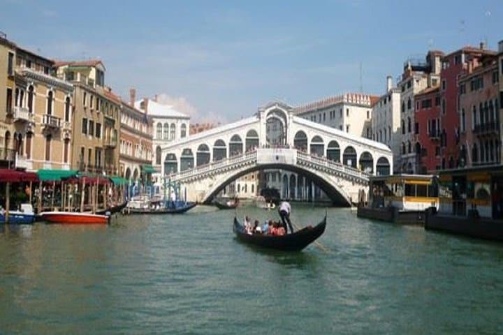 Venice Day Trip from Rome by High-Speed Train — Private Guided Tour photo 4