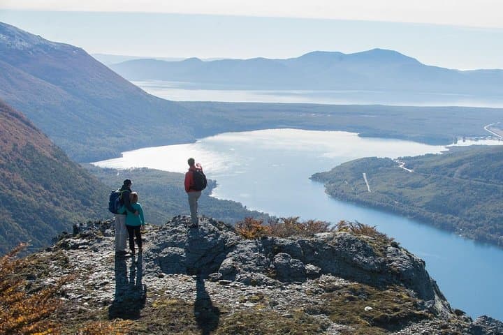 Escondido and Fagnano Lakes Day Trip from Ushuaia photo 3