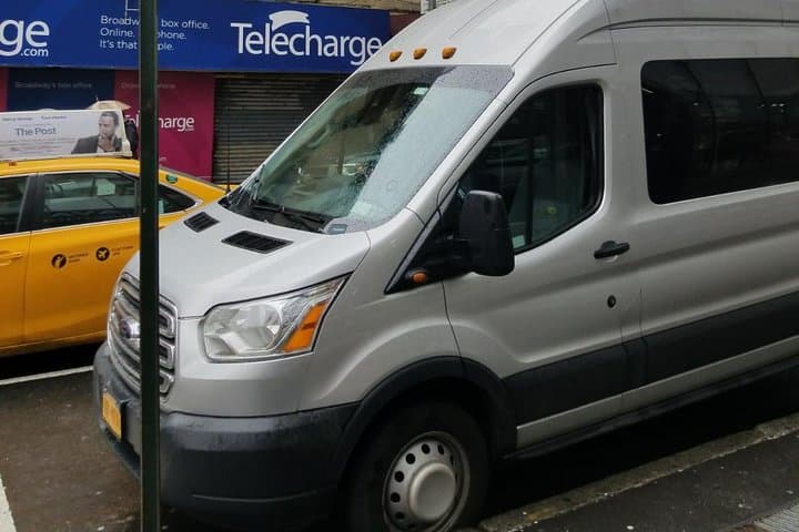 Private LGA Airport Transfer to Manhattan Hotels — Hourly Pickup