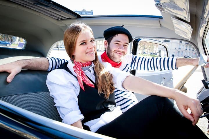 Paris Vintage Car Private Tour: 2-Hour Guided Ride in a Citroën Traction photo 2