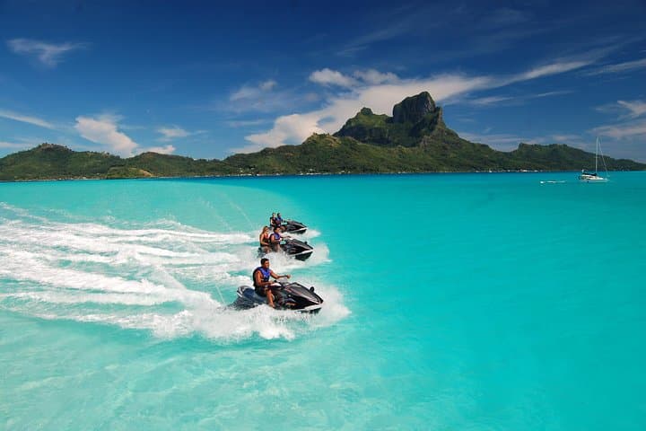 Bora Bora 4WD and Jet Ski Combo: Island Safari, Lunch at Lucky House & Guided Lagoon Ride photo 6