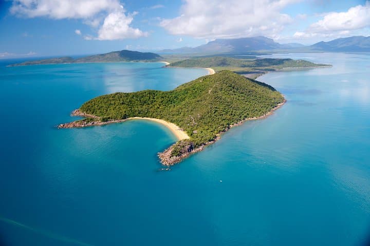 Above the Reef: 60-Minute Helicopter Flight from Townsville to Palm Island photo 2