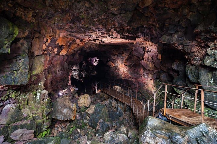 Inside Raufarhólshellir: Reykjavik Lava Tunnel Tour with Transfer photo 6
