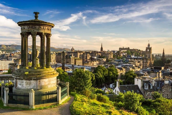 Edinburgh Day Trip by Rail from London: Castle Entry & Hop-On Hop-Off photo 2