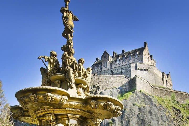 Edinburgh Day Trip by Rail from London: Castle Entry & Hop-On Hop-Off photo 3