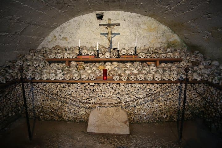 Hallstatt Private Day Tour from Salzburg — Salt Mine, Lake Walk & Dachstein Views photo 3