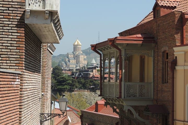 7-Day Georgian Highlights Tour: Tbilisi to Kazbegi, Vardzia & Borjomi photo 3