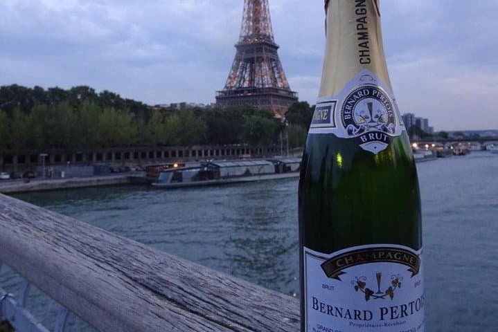 Night Sidecar Ride: Romantic Paris Private Tour by Vintage Ural photo 6