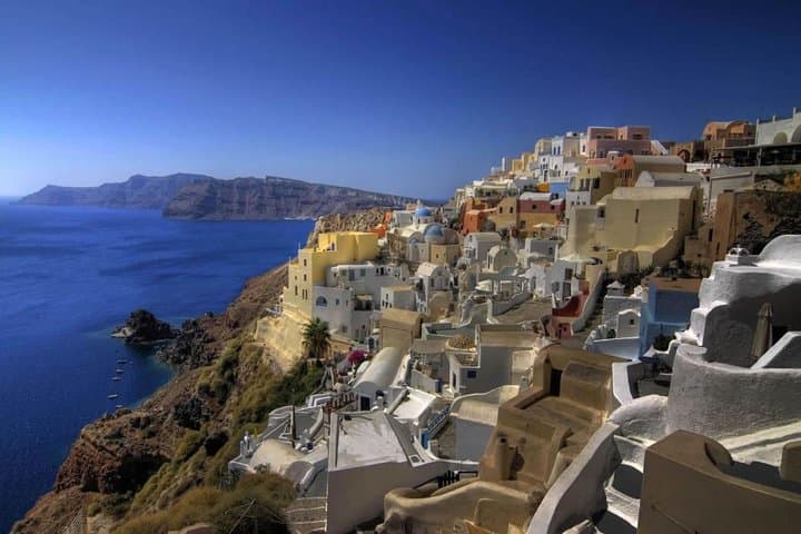 Santorini Private Sightseeing Tour — Pyrgos, Kamari, Imerovigli & Oia Sunset photo 4