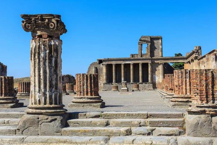 Explore Pompeii: Private 2‑Hour Archaeological Guided Tour