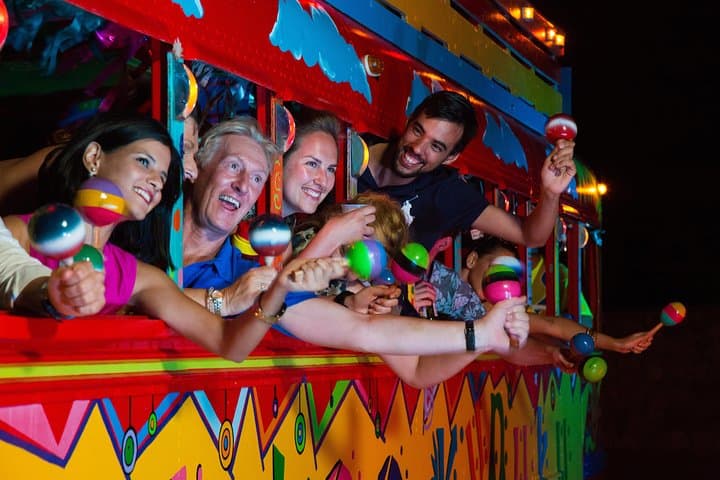 Aruba Sunset Pub Crawl on the Kukoo Party Bus photo 3