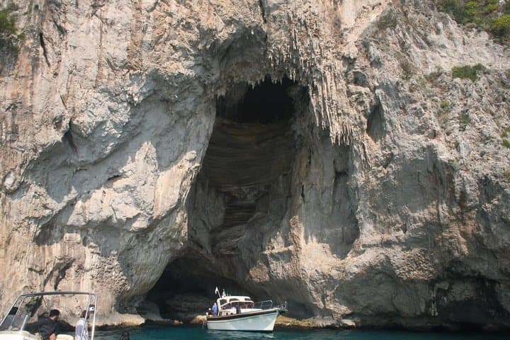 Capri by Boat: 1-Hour Coastal Discovery from Marina Grande photo 6