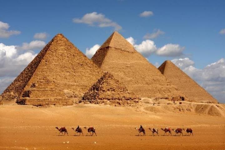 Full-Day Giza Pyramids, Sphinx, Citadel & Old Cairo Tour photo 4