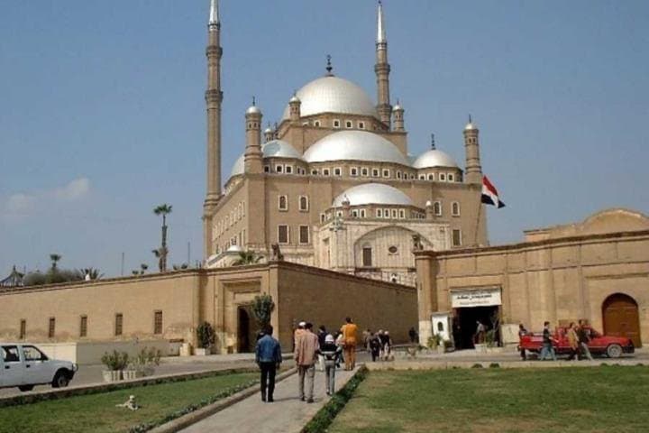 2-Day Cairo Highlights from Hurghada: Pyramids, Museum & Citadel by Air photo 2