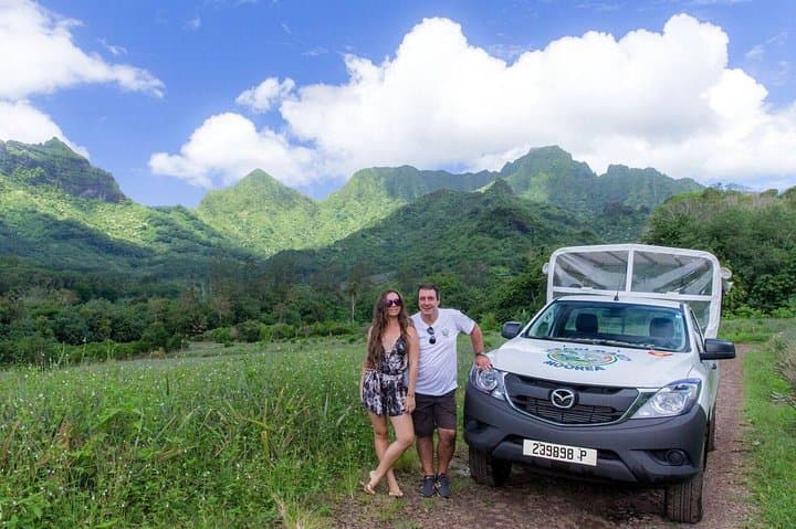 Moorea 4WD Adventure: Belvedere Lookout, Pineapple Fields & Magic Mountain photo 2