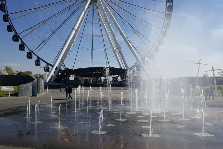 Estrella de Puebla Observation Wheel: Panoramic City Views & Park Access photo 5