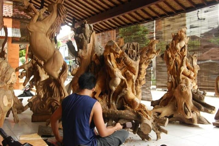 Bali Art and Temples Tour: Ubud, Mas, Batuan & Tegenungan Waterfall photo 6