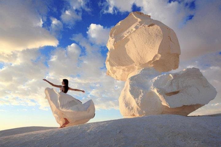 4-Day White Desert & Bahariya Oasis Adventure: Camping in Egypt's Chalk Wilderness photo 2