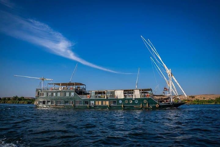 Dahabiya Nile Cruise: 5-Day Luxor to Aswan Authentic Sailing Experience