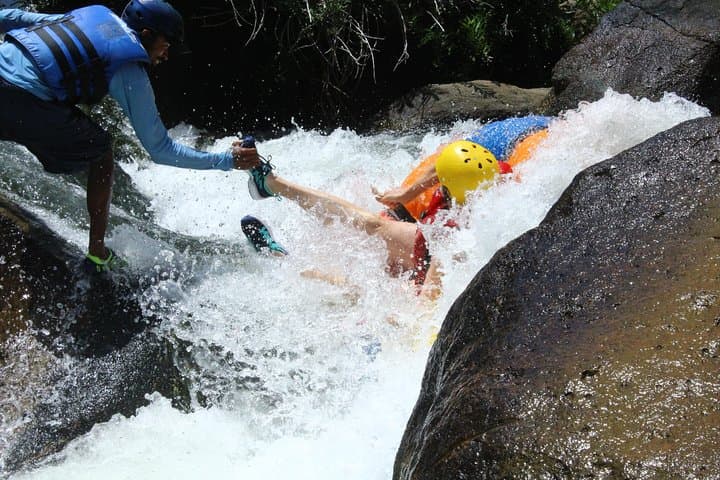 Rincón de la Vieja Combo Day: Canopy Zipline, River Tubing & Hot Springs photo 4