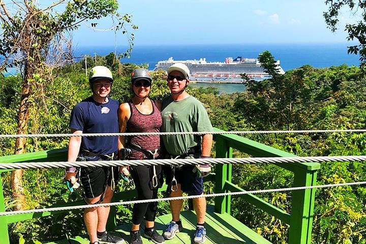 Roatan Mega Excursion: Zipline, Chocolate & Beach Day Trip
