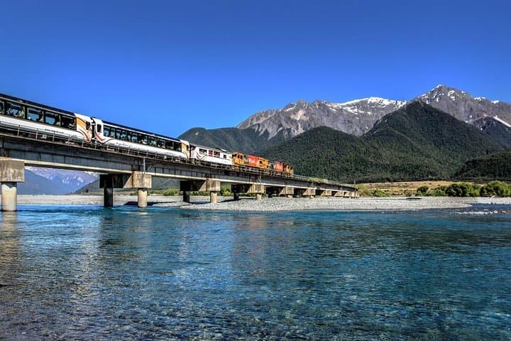 TranzAlpine to Arthur's Pass: Castle Hill & Lake Pearson Day Trip from Christchurch photo 6