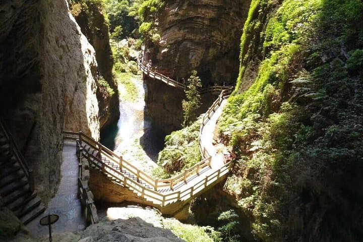 Wulong Karst Private Day Tour from Chongqing — Three Natural Bridges & Tiankeng Adventure photo 2